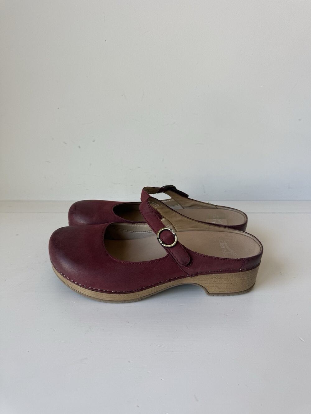 Dansko Bria Mary Jane Clogs 10.5 Burgundy 41
